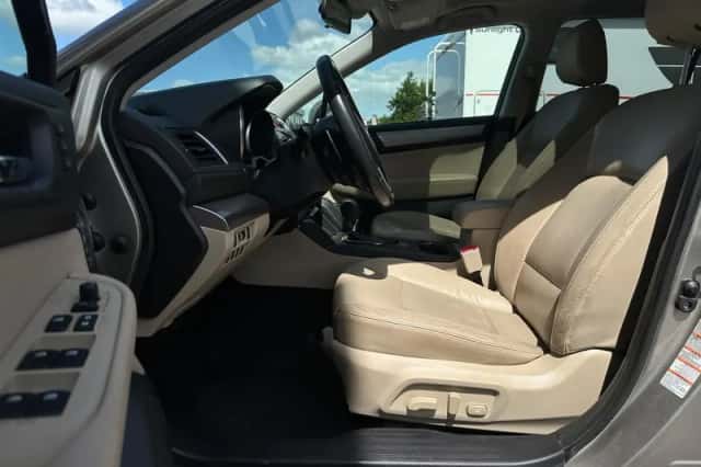 Subaru Outback (2015) thumbnail 4
