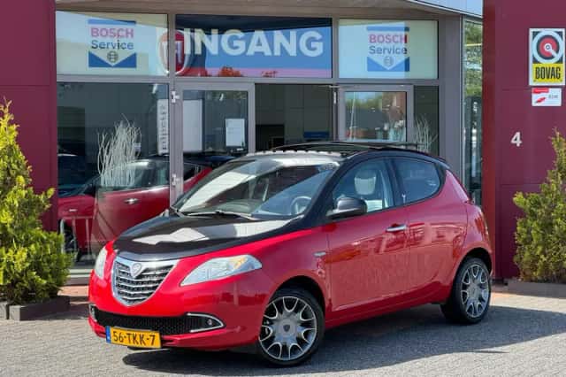 Lancia Ypsilon (2012) thumbnail 1
