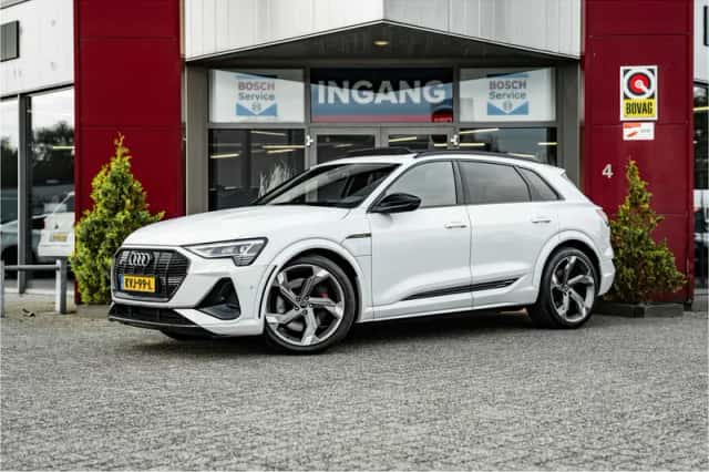 Audi e-tron (2021) thumbnail 1