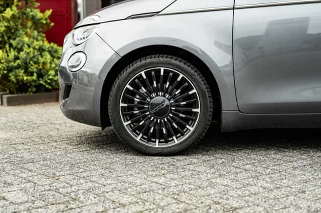 Fiat 500C (2021) thumbnail 4