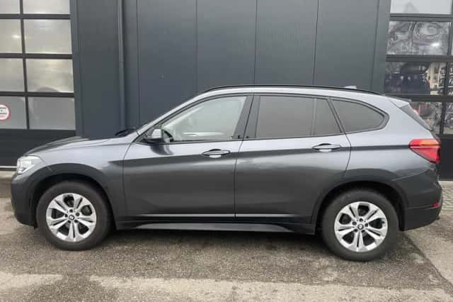 BMW X1 (2017) thumbnail 5