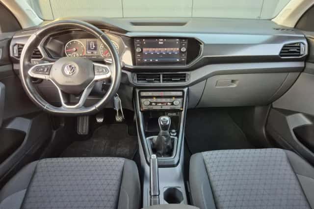 Volkswagen T-Cross (2019) thumbnail 2