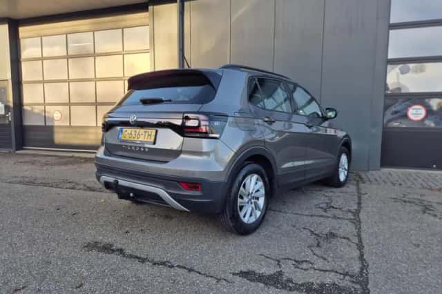 Volkswagen T-Cross (2019) thumbnail 3