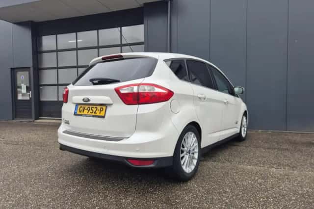 Ford C-Max (2015) thumbnail 3