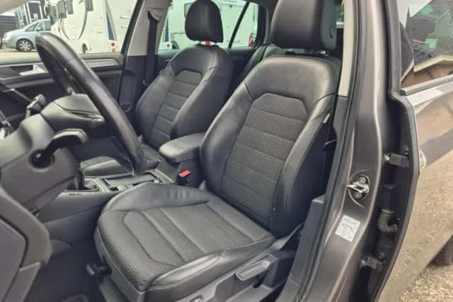Volkswagen Golf (2013) thumbnail 4