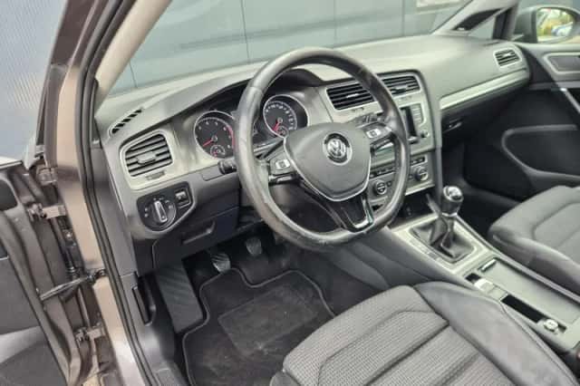 Volkswagen Golf (2013) thumbnail 5