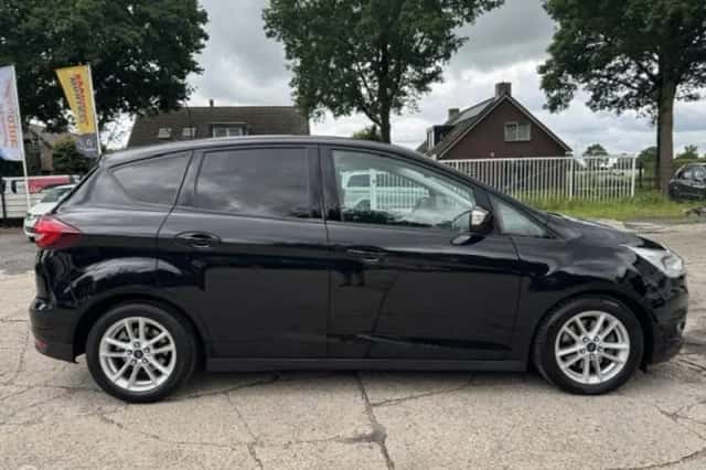 Ford C-Max (2015) thumbnail 3