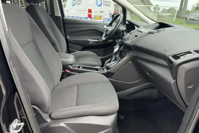 Ford C-Max (2015) thumbnail 4