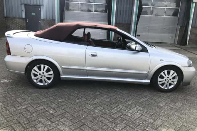 Opel Astra (2002) thumbnail 4