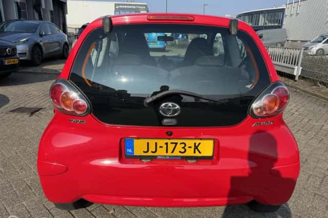 Toyota Aygo (2011) thumbnail 6