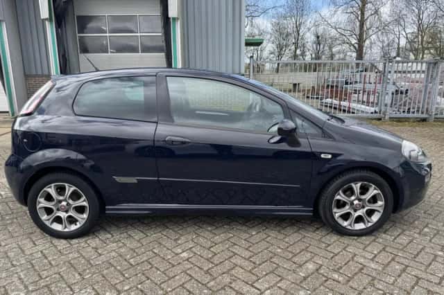 Fiat Punto (2014) thumbnail 4
