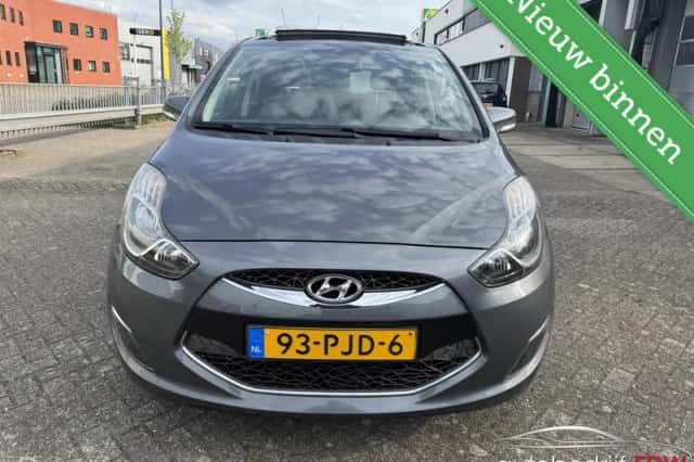 Hyundai ix20 (2011) thumbnail 2