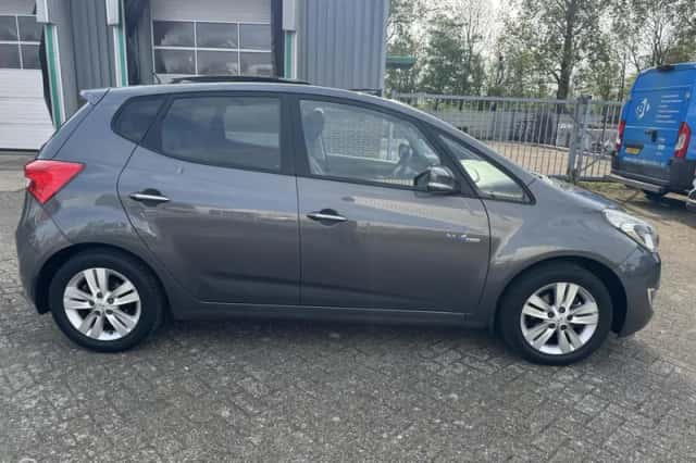 Hyundai ix20 (2011) thumbnail 4