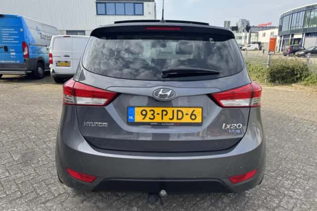 Hyundai ix20 (2011) thumbnail 6