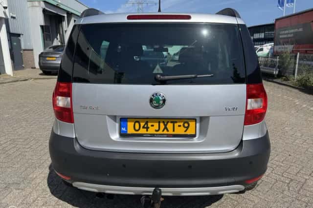 Škoda Yeti (2010) thumbnail 6