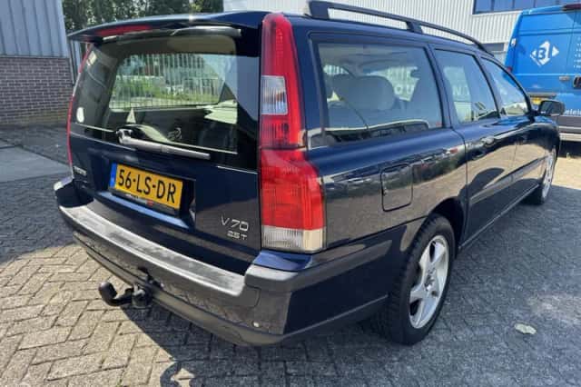 Volvo V70 (2003) thumbnail 5