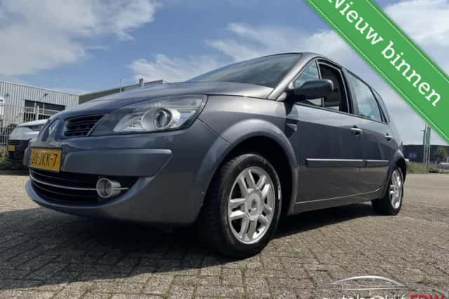 Renault Scénic (2009) thumbnail 1