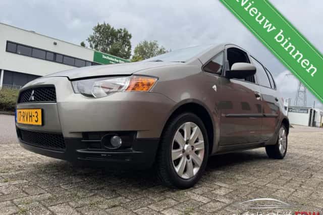 Mitsubishi Colt (2011) thumbnail 1
