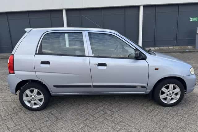 Suzuki Alto (2003) thumbnail 4