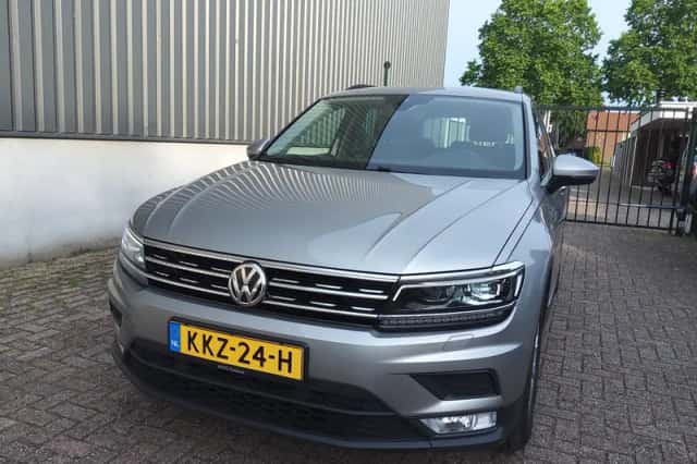 Volkswagen Tiguan (2016) thumbnail 1