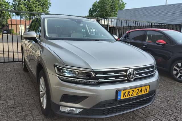 Volkswagen Tiguan (2016) thumbnail 3