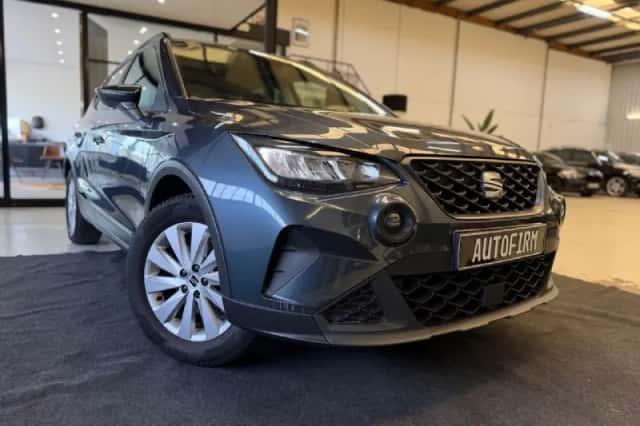 SEAT Arona (2022) thumbnail 2