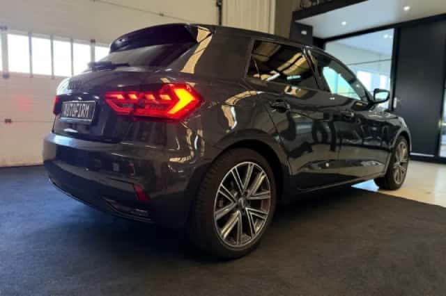 Audi A1 (2019) thumbnail 3