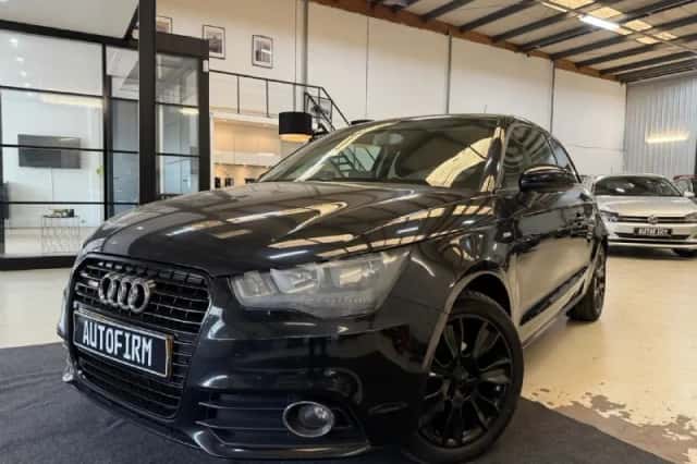 Audi A1 (2011) thumbnail 3