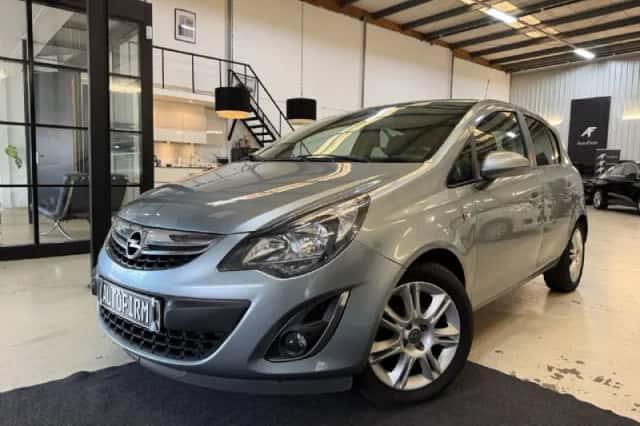 Opel Corsa (2014) thumbnail 6