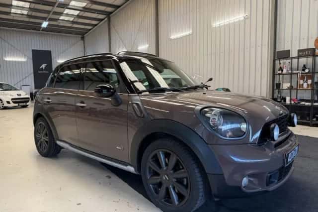 MINI Countryman (2012) thumbnail 2