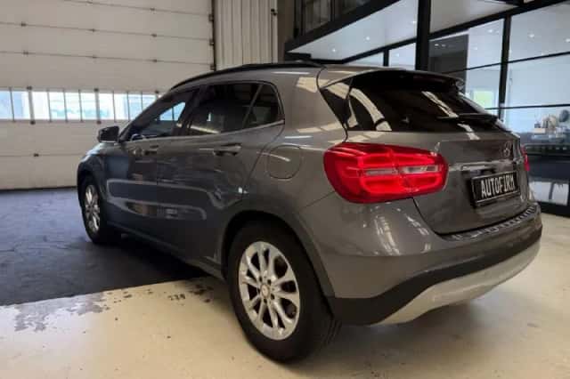 Mercedes-Benz GLA-Klasse (2014) thumbnail 3