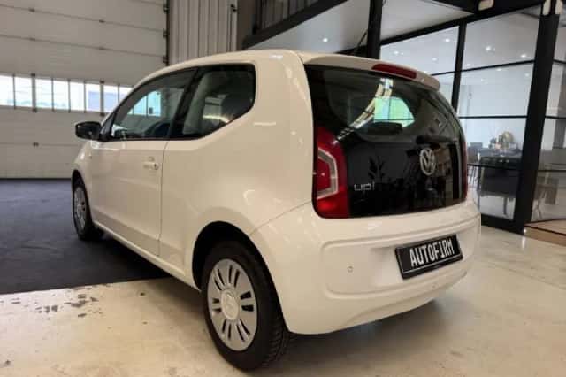 Volkswagen Up! (2012) thumbnail 3