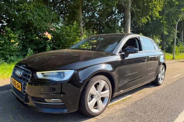 Audi A3 (2015) thumbnail 1