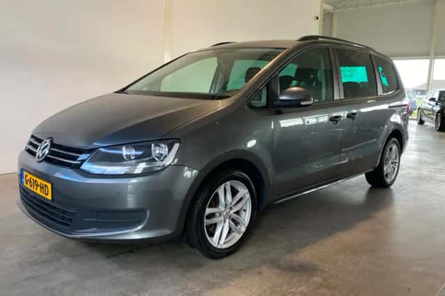 Volkswagen Sharan (2011) thumbnail 1