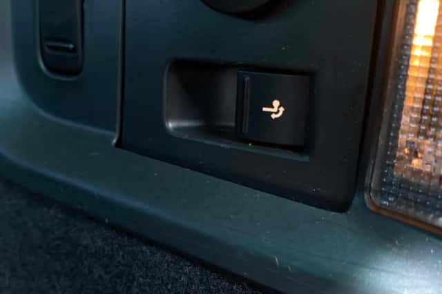 Volkswagen Sharan (2011) thumbnail 2
