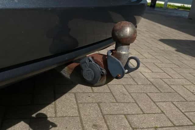 Volkswagen Sharan (2011) thumbnail 3