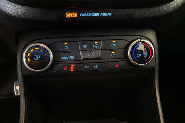 Ford Fiesta (2019) thumbnail 3