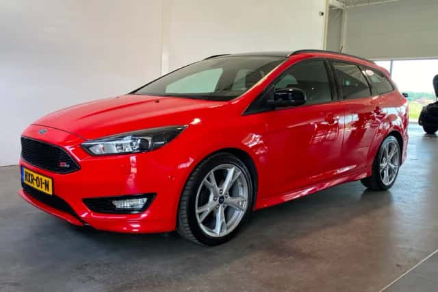 Ford Focus (2018) thumbnail 1