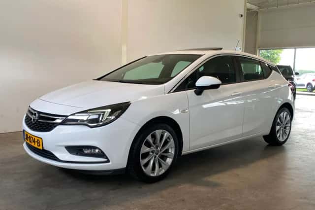 Opel Astra (2016) thumbnail 1