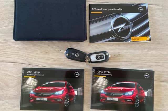 Opel Astra (2016) thumbnail 4