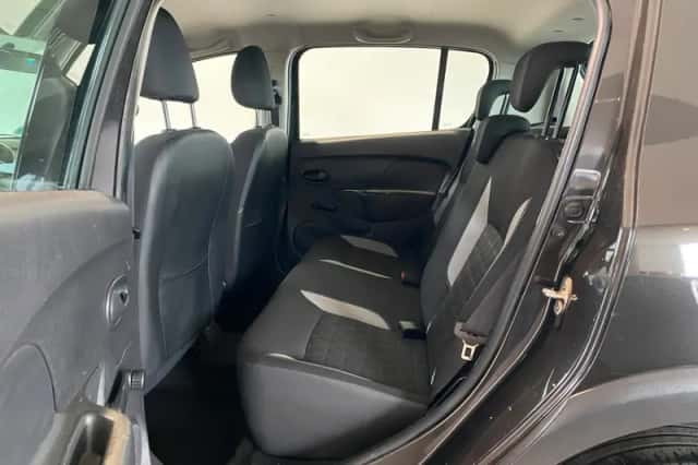 Dacia Sandero (2014) thumbnail 5
