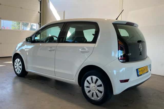 Volkswagen Up! (2020) thumbnail 3