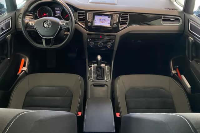 Volkswagen Golf Sportsvan (2014) thumbnail 2