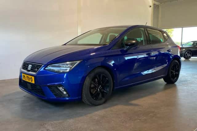 SEAT Ibiza (2017) thumbnail 1
