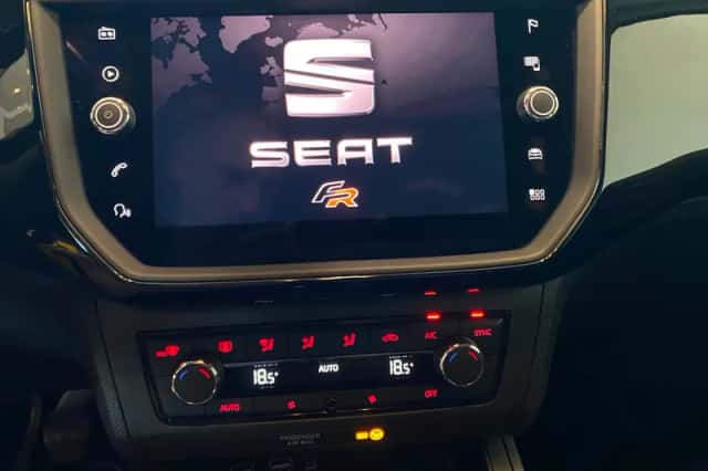 SEAT Ibiza (2017) thumbnail 2
