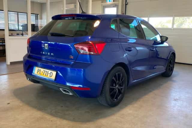 SEAT Ibiza (2017) thumbnail 6