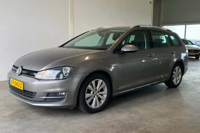 Volkswagen Golf (2016) thumbnail 1