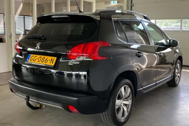Peugeot 2008 (2015) thumbnail 5