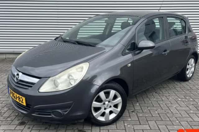 Opel Corsa (2010) thumbnail 1