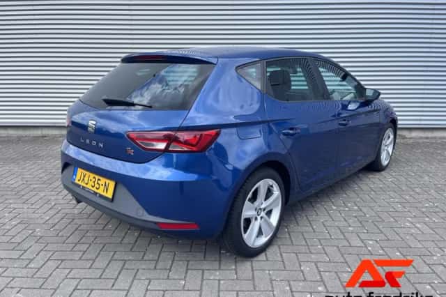SEAT Leon (2014) thumbnail 3